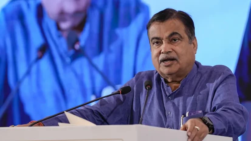 Union Minister Nitin Gadkari Implements Bus Body Construction Standards for Passenger Safety 1_da309de2bb.webp