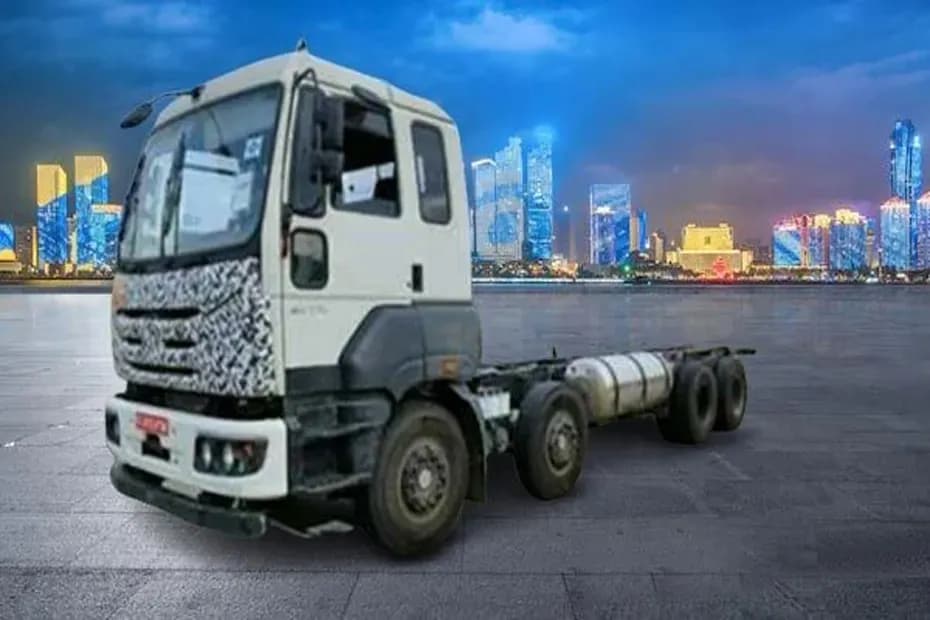 Ashok Leyland AVTR UF3522 white colour Ashok Leyland AVTR UF3522 white colour