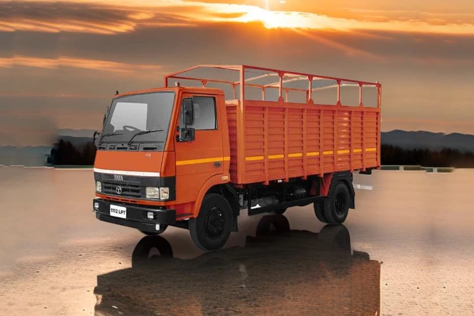 Tata 1112 LPT Left Front Three Quarter Tata 1112 LPT Left Front Three Quarter