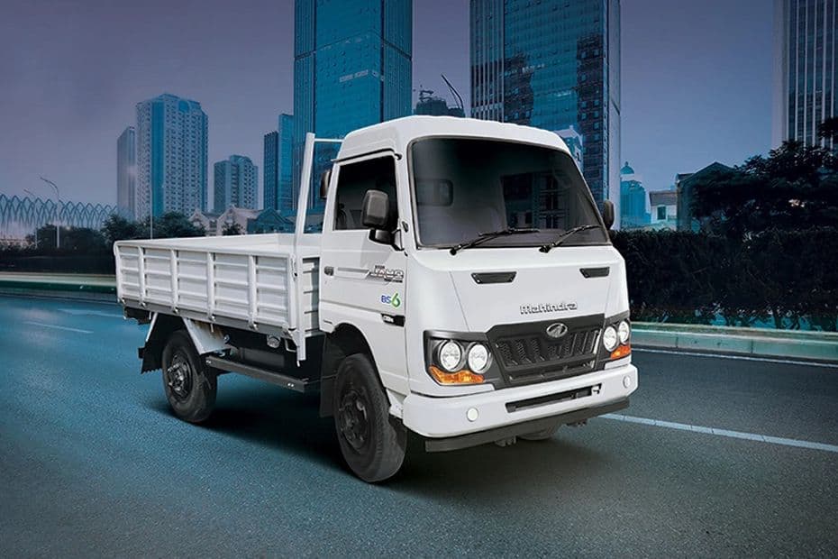 Mahindra Jayo BS6 Right Front Three Quarter Mahindra Jayo BS6 Right Front Three Quarter