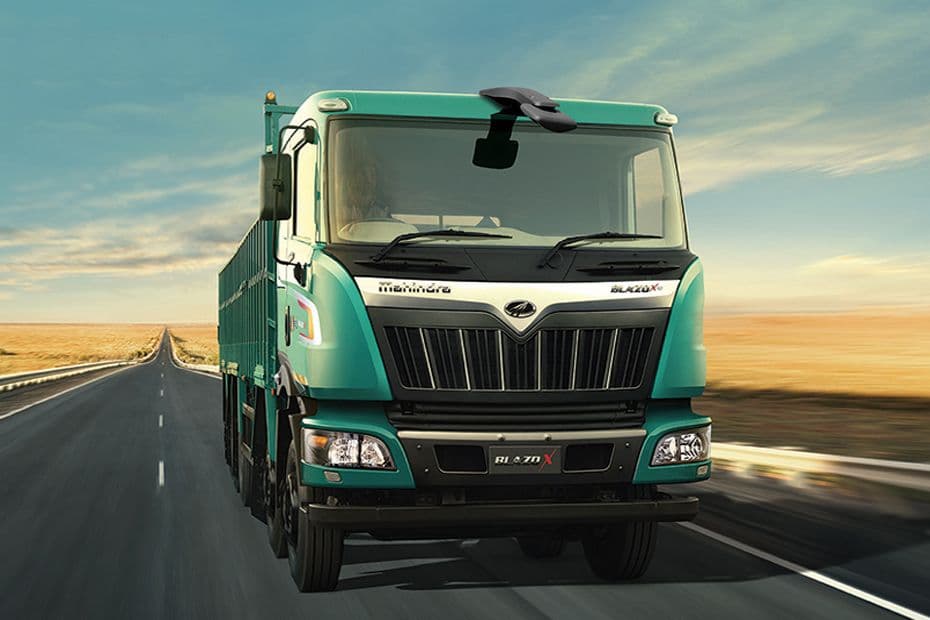 Mahindra Blazo X Haulage 42 Pusher Axle Front View Mahindra Blazo X Haulage 42 Pusher Axle Front View