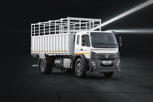 BharatBenz 1917R Exterior White Colour BharatBenz 1917R Exterior White Colour
