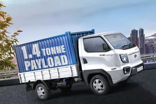 Mahindra Veero CNG images