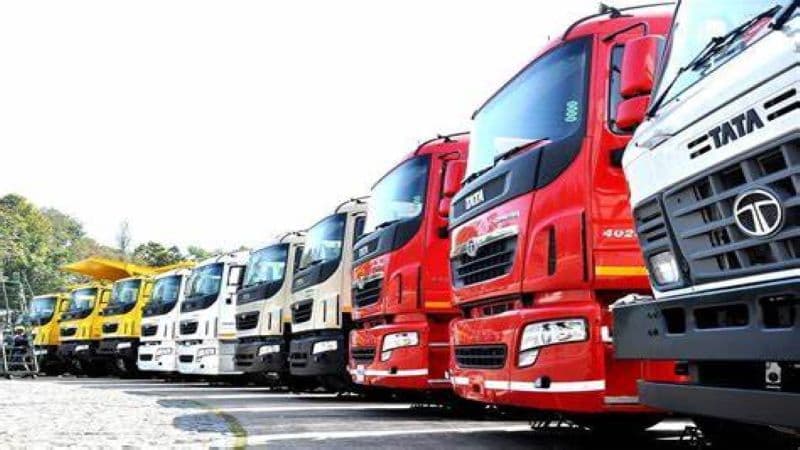 Commercial vehicle industry booms in the second quarter of FY2023 truck2_c1349ba04f.jpg