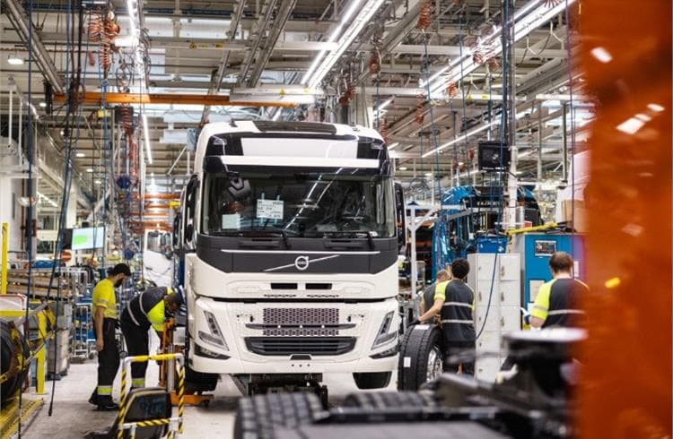 Volvo Accelerates Electric Truck Production with New Factory in Belgium volvo_trucks_4a2467e6c3.jpg