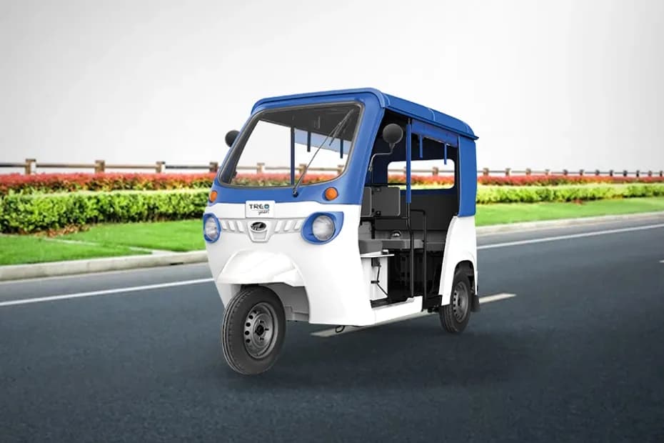 Mahindra Treo Yaari Left Front Three Quarter