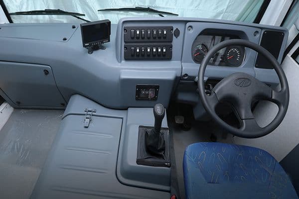 Mahindra Cruzio Staff Bus 3800 Mahindra Cruzio Staff Bus 3800