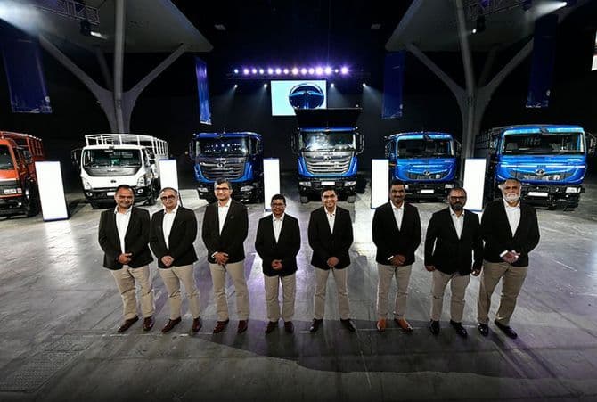 Tata Motors launches India's first CNG-powered truck in the M&HCV segment. 06tata_motors_b1cbe9824a.jpg