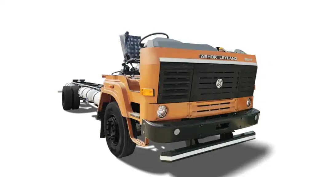 Ashok Leyland Unveils CNG 1922 4X2 Truck, Revolutionizing Commercial Transport Ashok_Leyland_1922_4_X2_94291500bc.webp