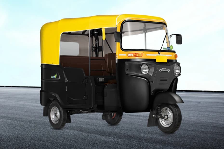 Bajaj Maxima Z Right Front Three Quarter Bajaj Maxima Z Right Front Three Quarter