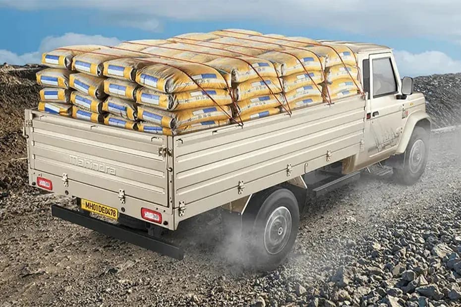 Mahindra Bolero Maxx Pik-Up HD Right Rear Three Quarter Mahindra Bolero Maxx Pik-Up HD Right Rear Three Quarter