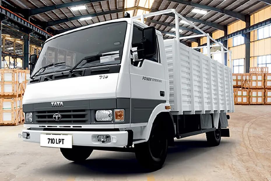 TATA LPT GOLD 710 Left Front Three Quarter TATA LPT GOLD 710 Left Front Three Quarter