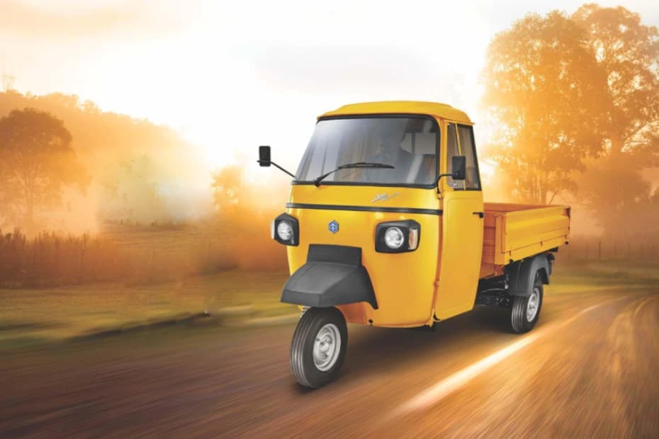 Piaggio Apé Xtra Classic Left Front Three Quarter Piaggio Apé Xtra Classic Left Front Three Quarter