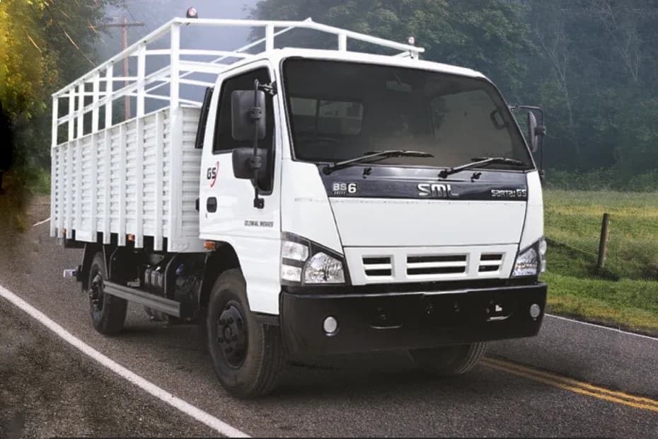 SML Isuzu Sartaj GS 59 CNG White Color SML Isuzu Sartaj GS 59 CNG White Color