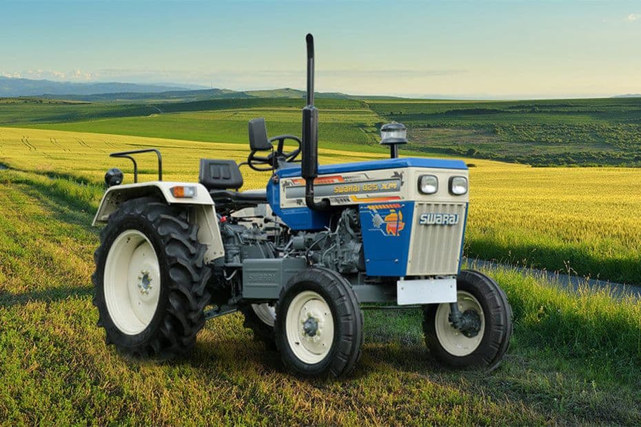 Swaraj 825 XM Front Right Side Swaraj 825 XM Front Right Side