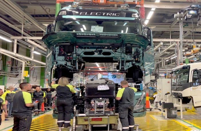 Volvo Trucks initiates a series manufacturing of heavy electric trucks, with a goal of reaching 50% market share by 2030. Volvo_trucks_702x459_805ac26929.jpeg
