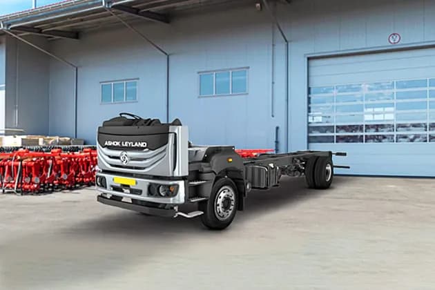 ashok-leyland-1920-4x2-cmv360.com.jpg