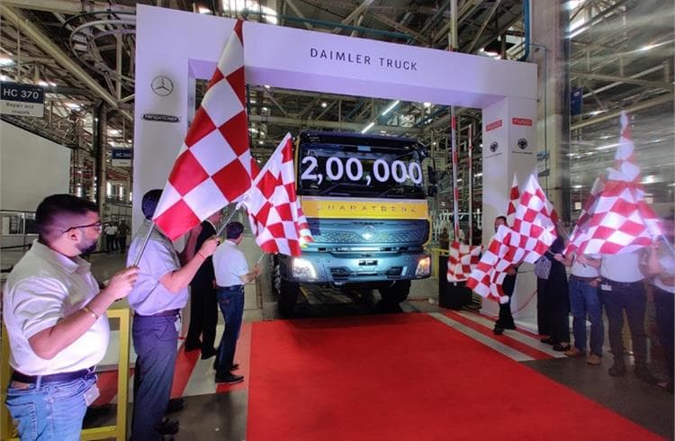 Daimler India CV sells 29,470 vehicles, a 25% increase from the previous year. bhart_benx_2e8055786d.jpg