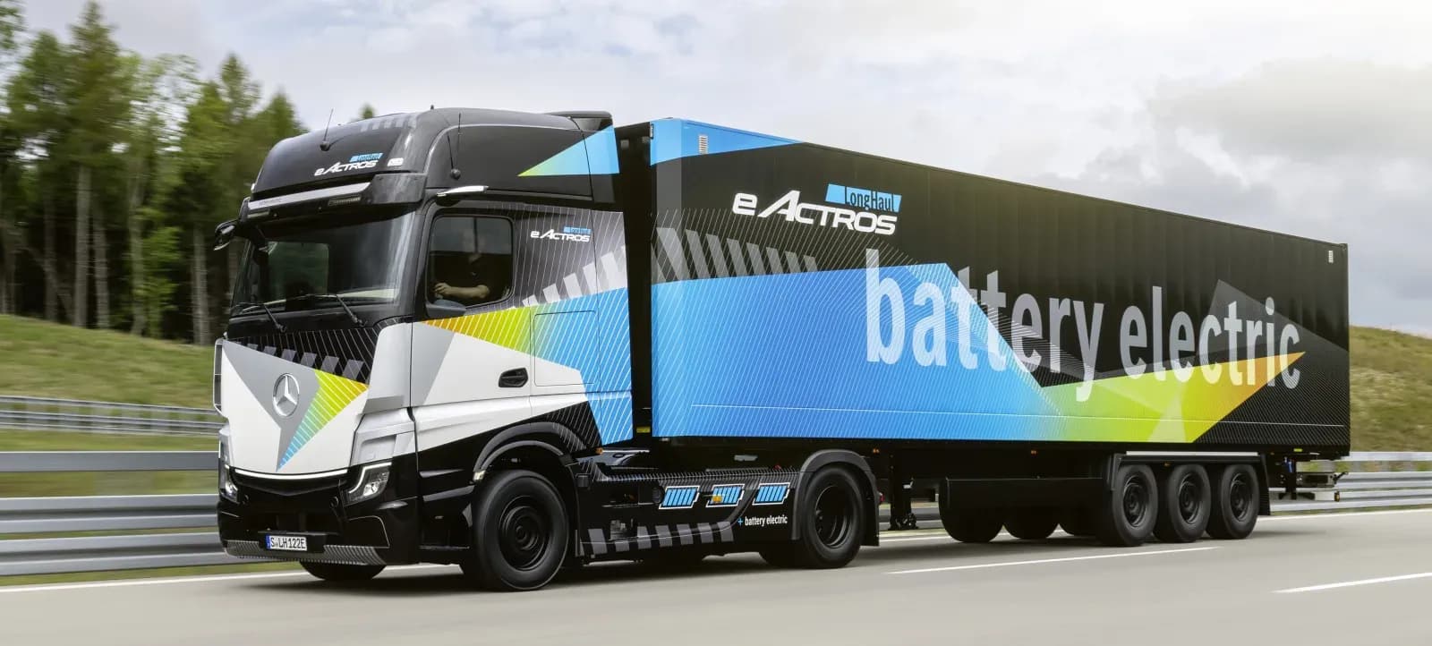 Mercedes-Benz launches its longest-range electric truck - eActros eactros2_ff7a10ba65.webp