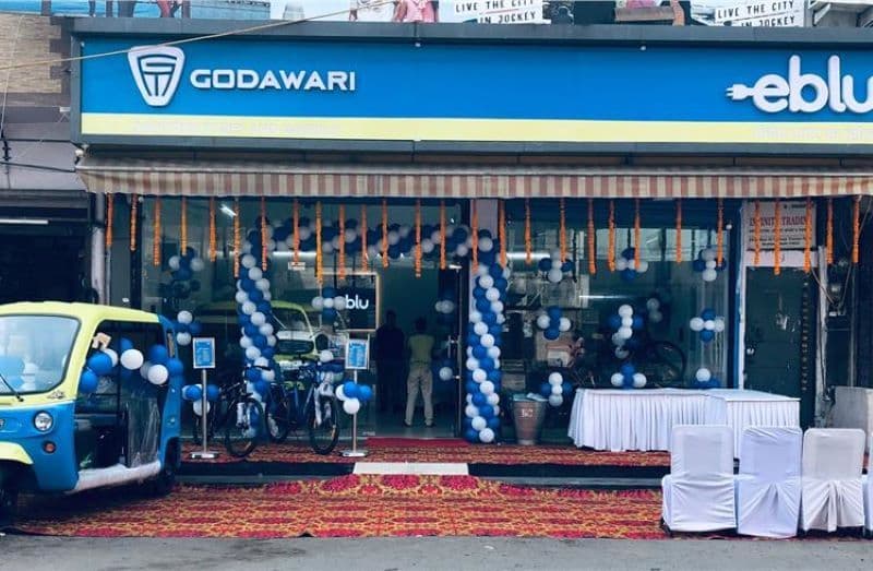 गोदावरी इलेक्ट्रिक मोटर्स ने नई दिल्ली में एक नया शोरूम खोला। godawri_02b54ee398.jpg