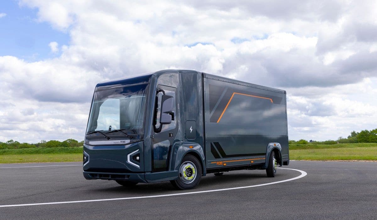 REE Automotive unveils the P7-B electric box truck. ree_eb3e8813e7.jpg