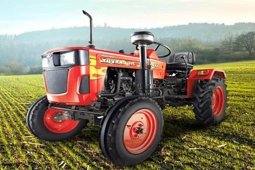 Mahindra Yuvraj 215 NXT Red Colour Mahindra Yuvraj 215 NXT Red Colour