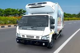 SML Mahindra Reefer Van SML Mahindra Reefer Van