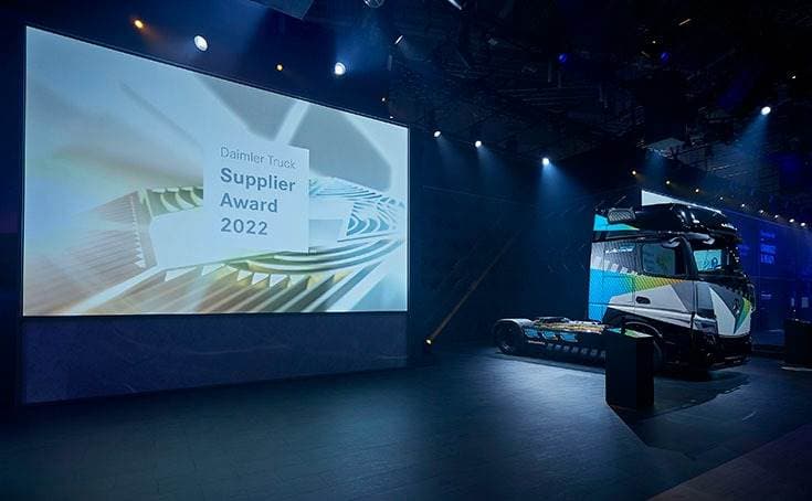 Daimler Truck AG presents its Supplier Award as an independent firm for the first time. supplir_fc60217aea.jpg