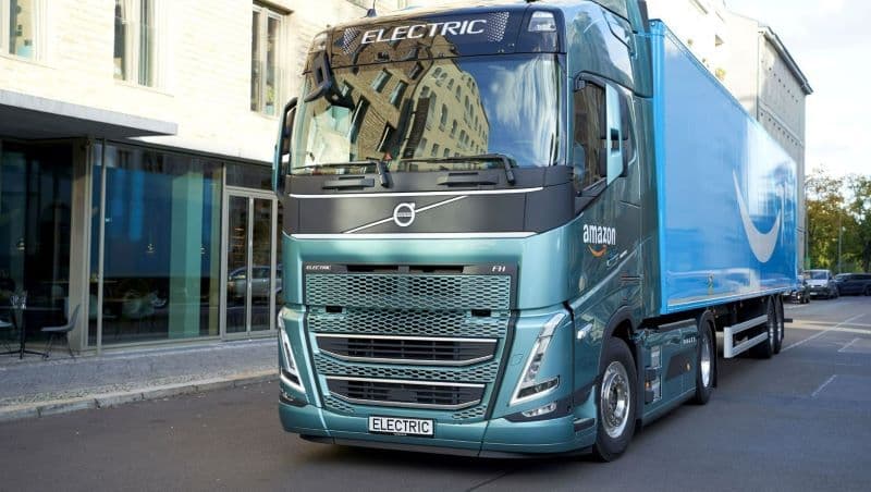 Volvo delivered the World’s first electric truck made of fossil-free steel. volvo_fh_electric_amazon_1860x1050_baea55111d.jpg