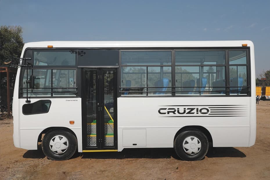 Mahindra Cruzio Staff Bus 4250 BS6 Mahindra Cruzio Staff Bus 4250 BS6