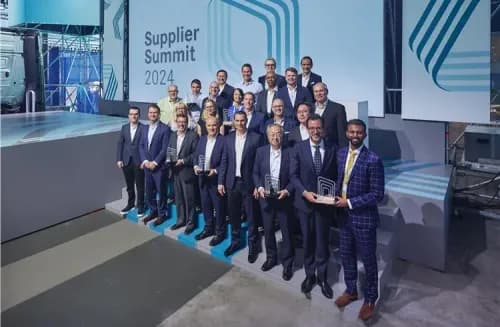अपोलो टायर्स ने डेमलर ट्रक सप्लायर अवार्ड 2024 जीता Apollo Tyres Wins Daimler Truck Supplier Award 2024