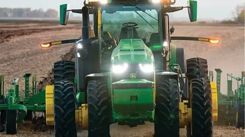 Deere Lays Off More Workers at Iowa Tractor Plant Amid Slowing Demand Deere Lays Off More Workers at Iowa Tractor Plant Amid Slowing Demand