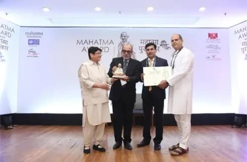 JK टायर ने CSR उत्कृष्टता के लिए महात्मा पुरस्कार 2024 जीता JK Tyre Wins Mahatma Award 2024 for CSR Excellence