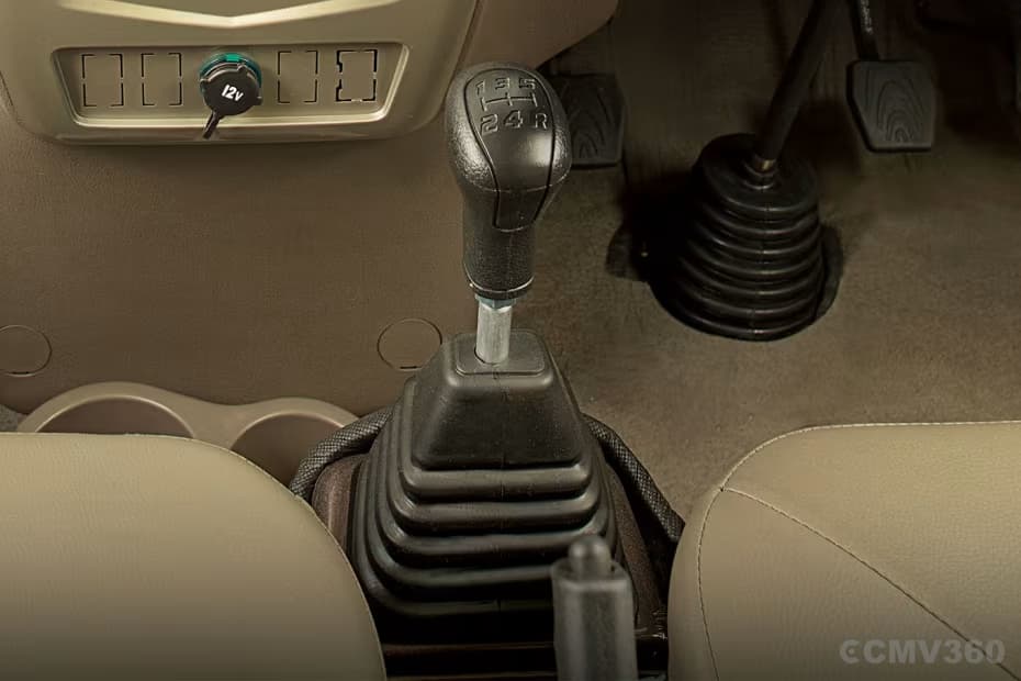 Mahindra Supro Profit Truck Maxi Manual Gear Lever and Center Floor Console Mahindra Supro Profit Truck Maxi Manual Gear Lever and Center Floor Console