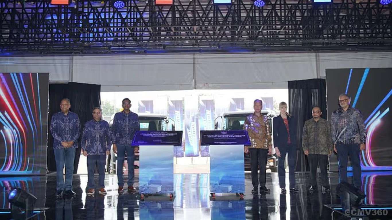 Daimler Commercial Vehicles Shifts Gears in Indonesia with New-Gen Truck Plant Daimler has set up a new manufacturing plant in Cikarang.