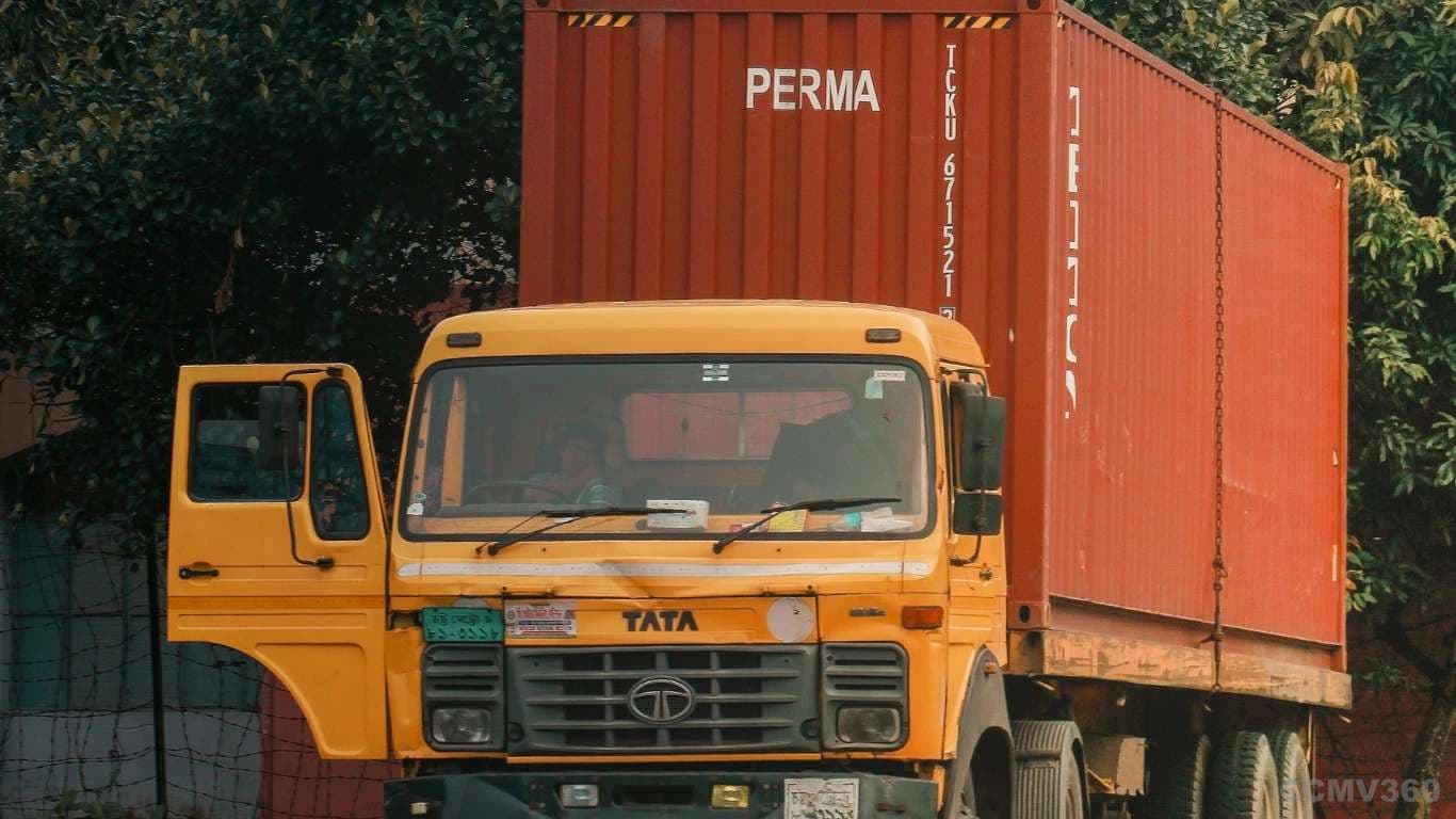 FADA बिक्री रिपोर्ट फरवरी 2025: CV की बिक्री में सालाना आधार पर 8.60% की कमी आई FADA Sales Report February 2025